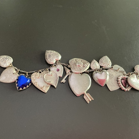 PIDIDDLY LINKS HEART CHARMS BRACELET - Picture 5 of 5